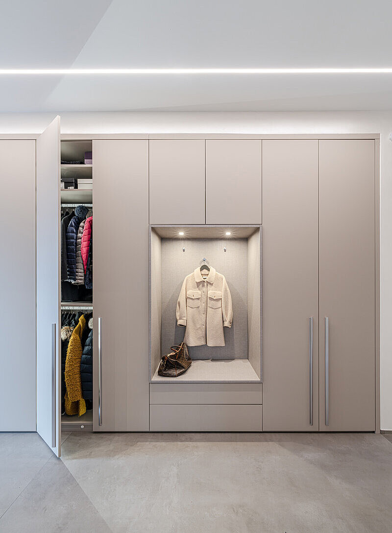 Dielenschrank nach Maß